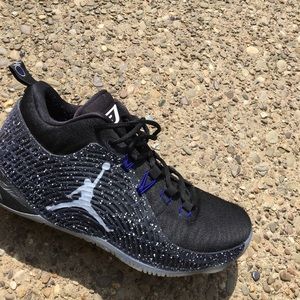 Men’s Jordan CP3.X “space jam” basketball shoes